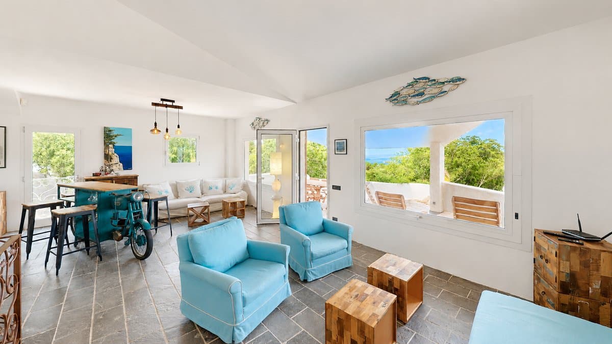 Villa Terra e Mare is an exclusive detached residence set in the Gallura countryside, just moments from the marina of Porto Pozzo and a 15-minute drive from Santa Teresa Gallura. - 3