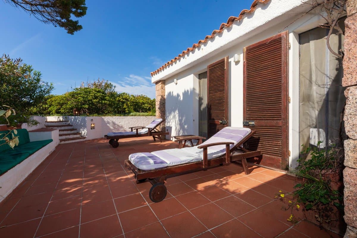 Villa La Colomba is set within the Parco Residenziale Portobello di Gallura, a seafront enclave immersed in the Mediterranean maquis. - 3