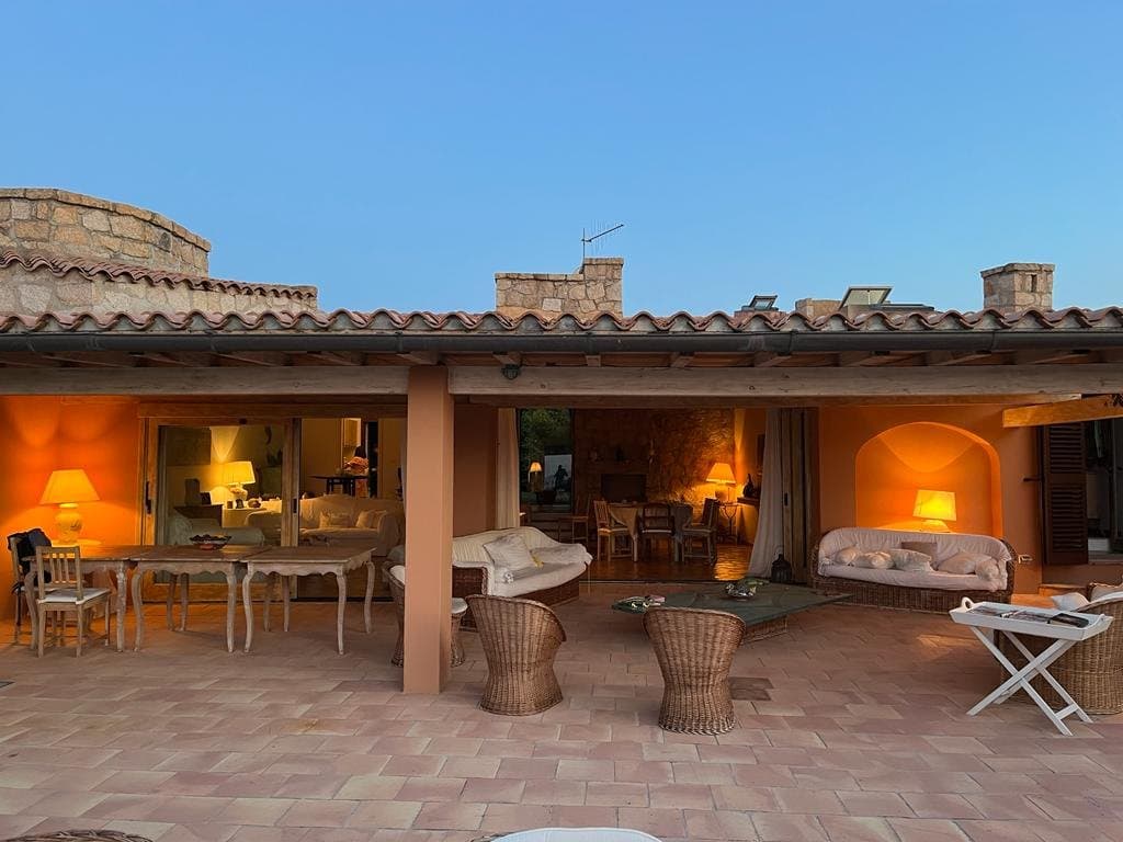 Villa Goletta is an elegant townhouse offered for rent a short distance from the center of Porto Cervo, the focal point of the Costa Smeralda. - 3