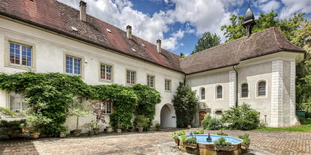 A dream for bon vivants: more than just living in a historic manor