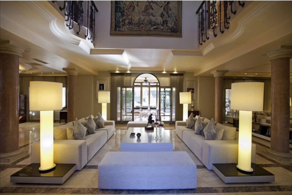 Transforming Elegance: The Best Luxury Materials for Renovating an Old House
